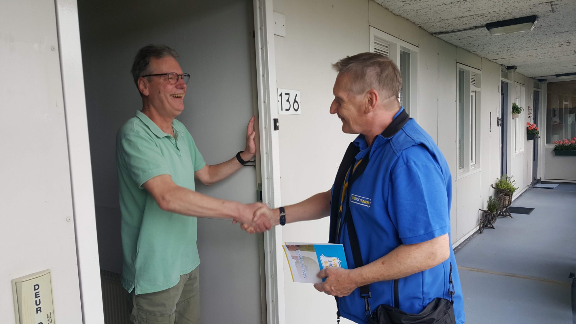 De buurt assistent gaat de buurt in/